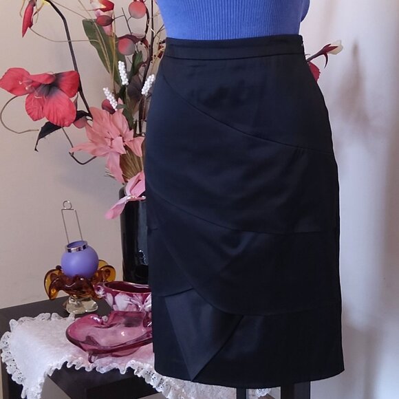 NWOT INFINITIF Women’s Black Multi Tiered Skirt Spring Fall Winter Knee Length - Picture 1 of 10